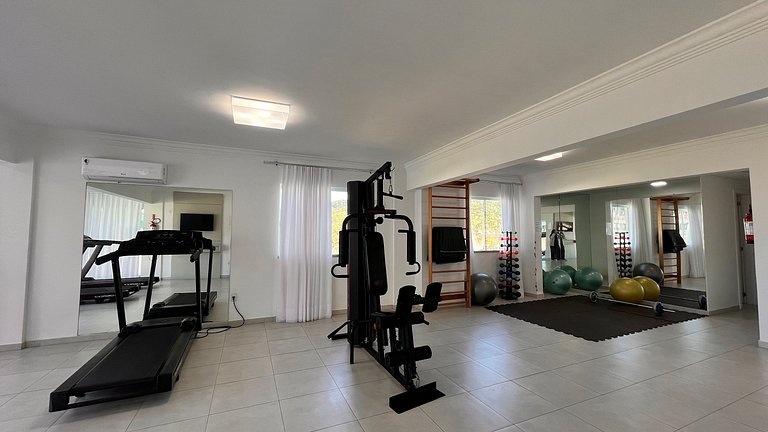 Apartamento 306 com piscina próximo à praia