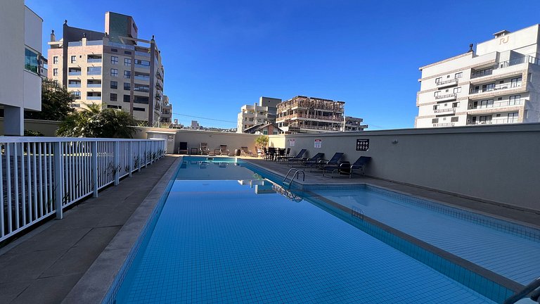 Apartamento 306 com piscina próximo à praia