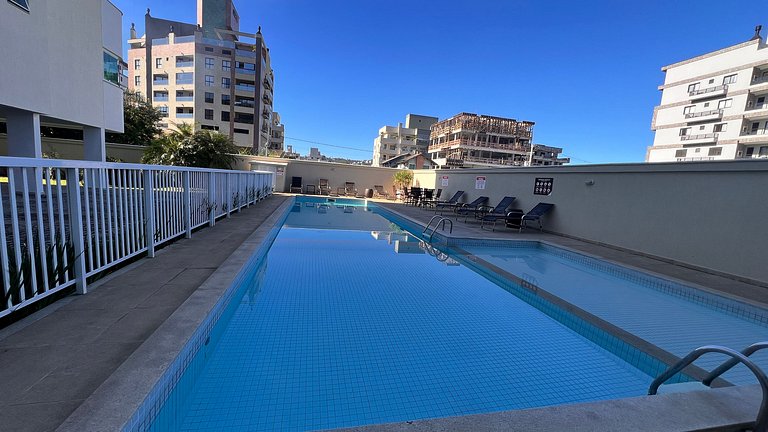 Apartamento 306 com piscina próximo à praia