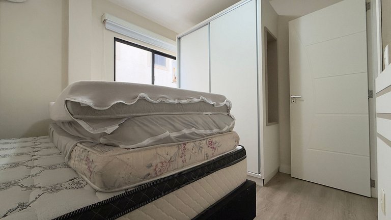 Apartamento Frente Mar em Meia Praia.