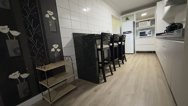 Apartamento Frente Mar em Meia Praia.