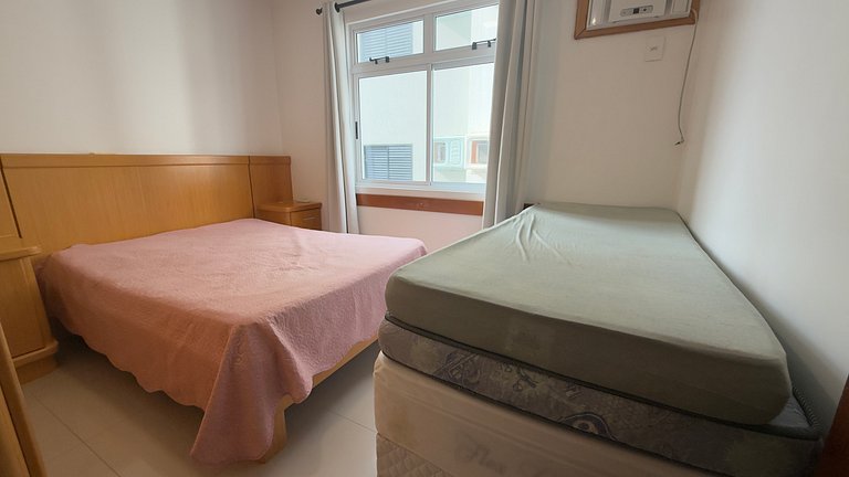Apartamento 5 suítes na quadra mar!