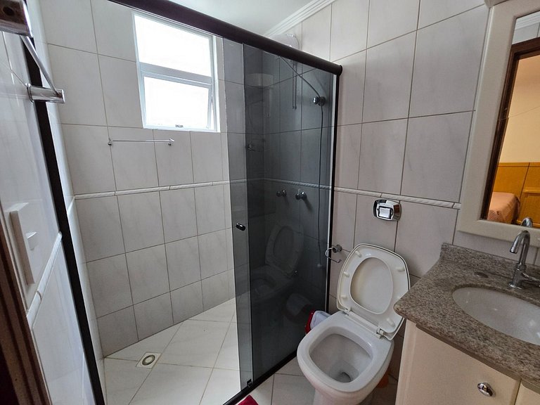 Apartamento 5 suítes na quadra mar!