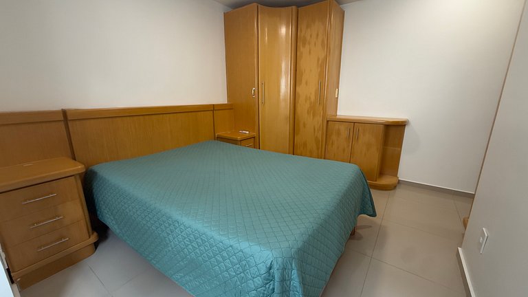 Apartamento 5 suítes na quadra mar!