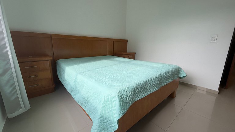 Apartamento 5 suítes na quadra mar!