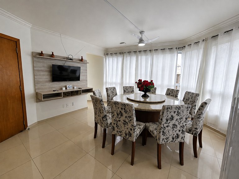 Apartamento 5 suítes na quadra mar!