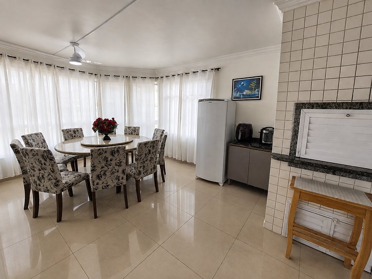 Apartamento 5 suítes na quadra mar!