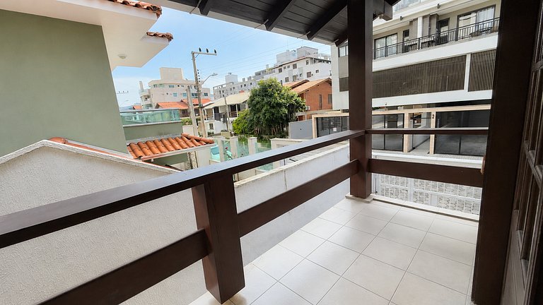Duplex em Bombinhas a 400 metros do mar