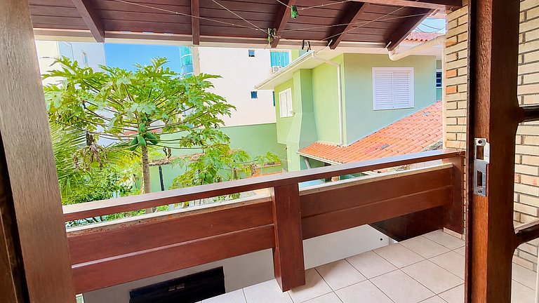 Duplex em Bombinhas a 400 metros do mar