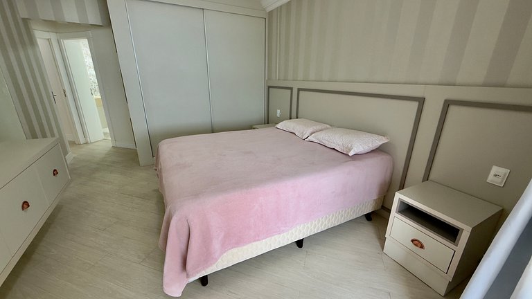 Apartamento 4 suítes Beira-mar