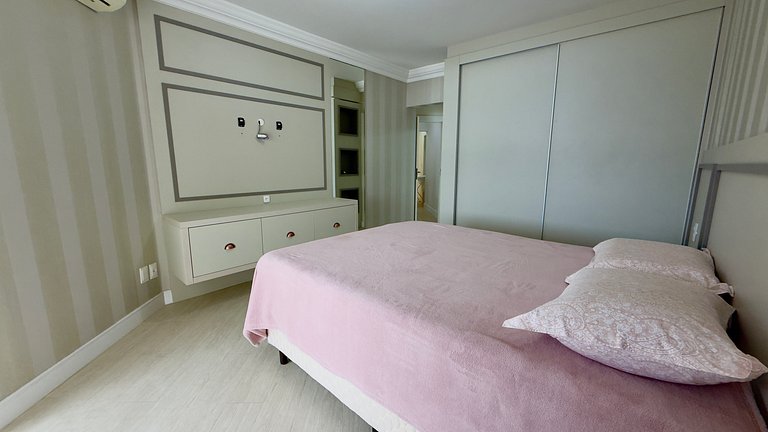 Apartamento 4 suítes Beira-mar