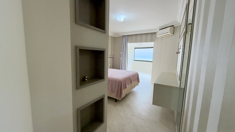 Apartamento 4 suítes Beira-mar
