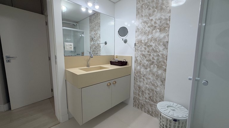 Apartamento 4 suítes Beira-mar