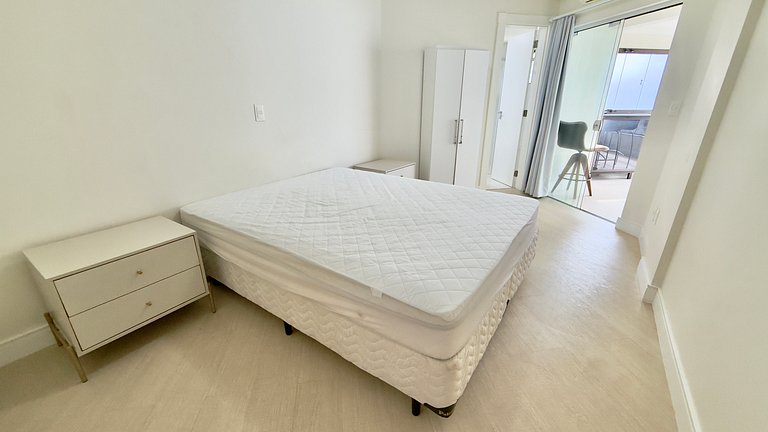 Apartamento 4 suítes Beira-mar