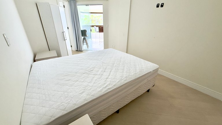 Apartamento 4 suítes Beira-mar