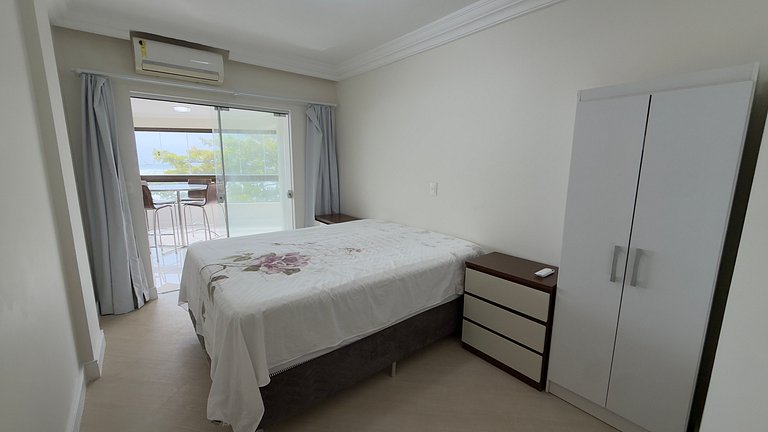 Apartamento 4 suítes Beira-mar