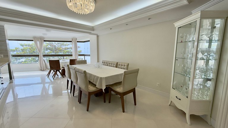 Apartamento 4 suítes Beira-mar