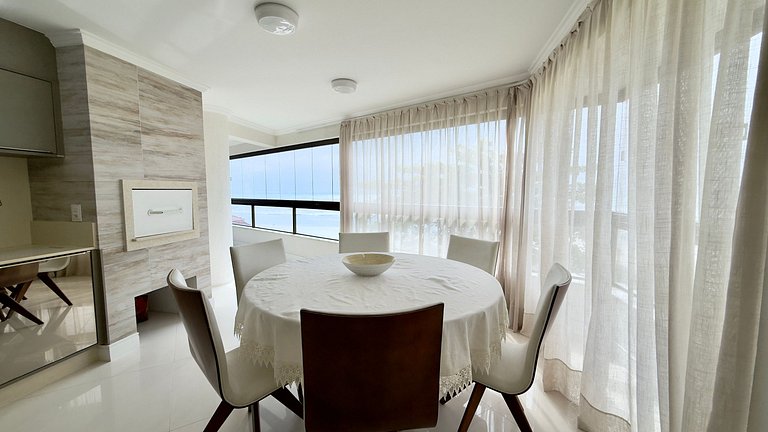 Apartamento 4 suítes Beira-mar