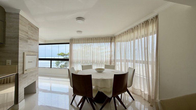 Apartamento 4 suítes Beira-mar