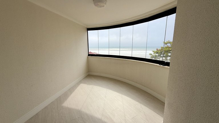 Apartamento 4 suítes Beira-mar