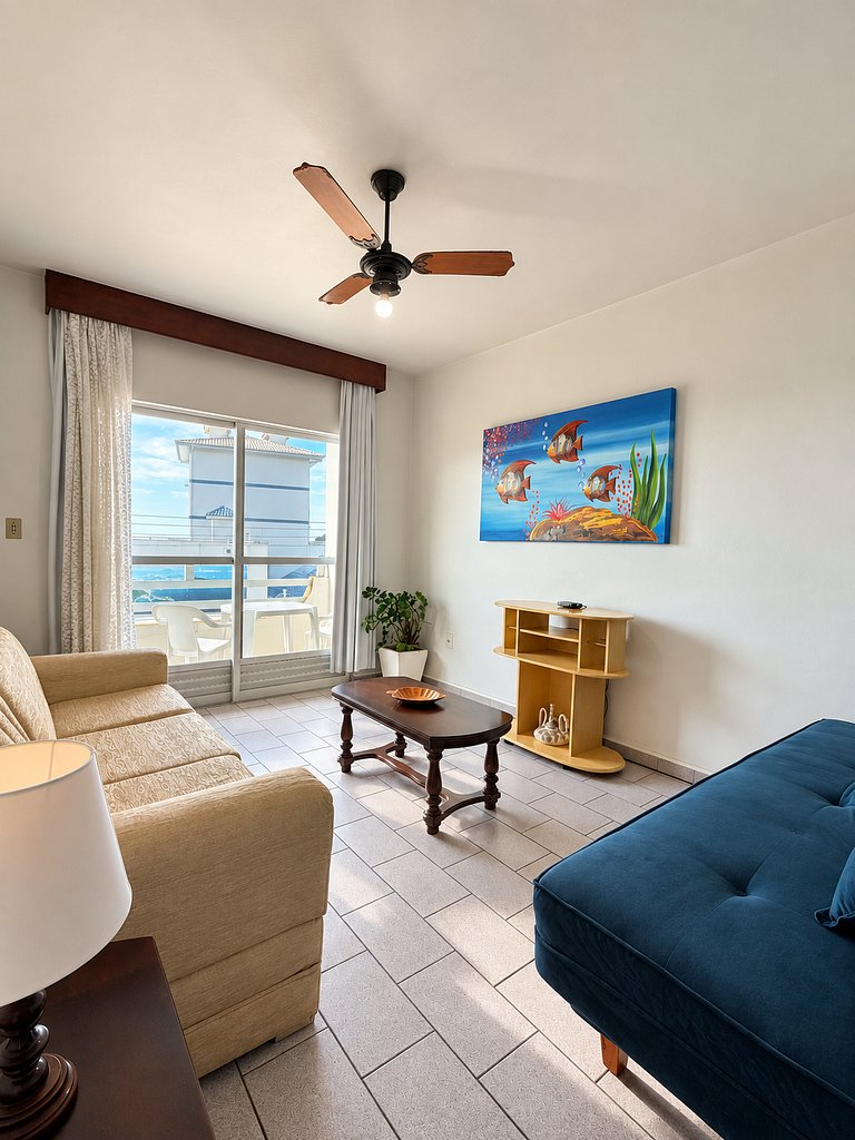 Apartamento 102 com linda vista mar