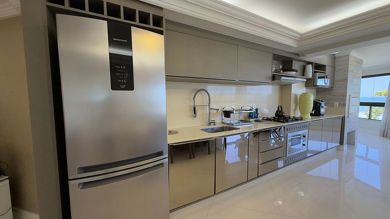 Apartamento 4 suítes Beira-mar